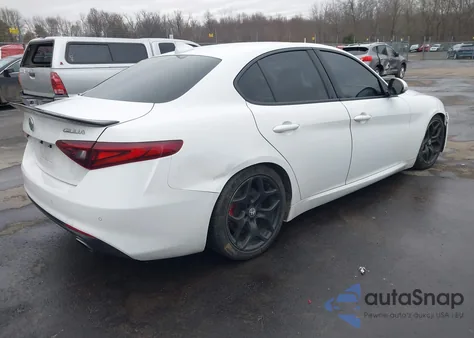 2020 Alfa Romeo Giulia Ti Awd z USA, uszkodzony, nr VIN ZARFANBN7L7636770